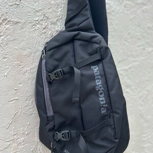 Patagonia Atom Sling 8L bag Black